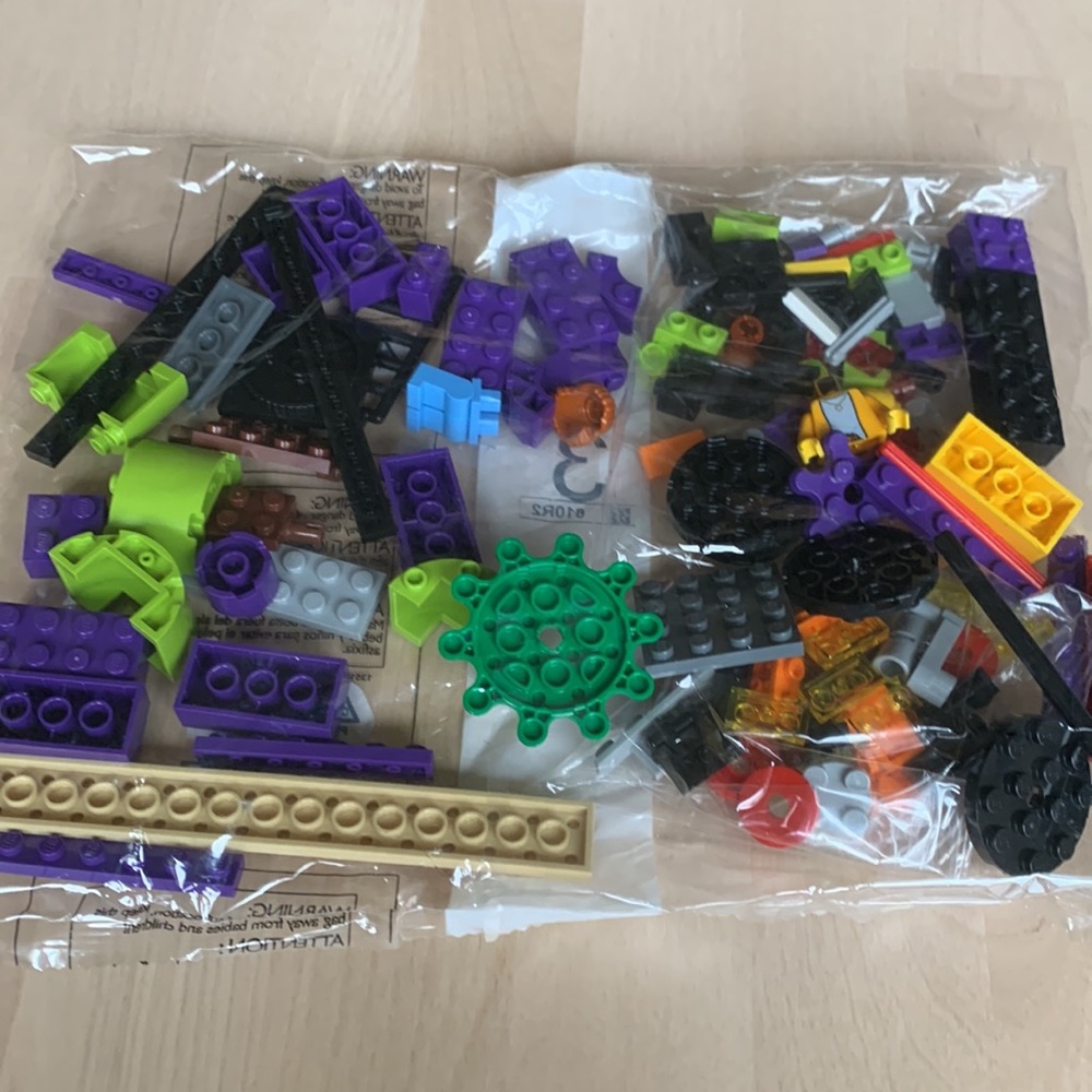 LEGO Space Ride Amusement Truck, set 60313, INCOMPLETE - Picture 4 of 10